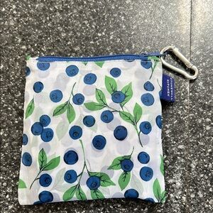 Blueberry Print Pouch with Clip | Stonewall Kitchen